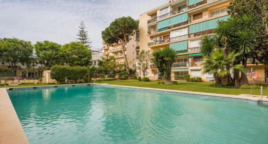 Stylish 3 Bedroom Penthouse In Marbella Centre With Large Pool Close To The Beach エクステリア 写真