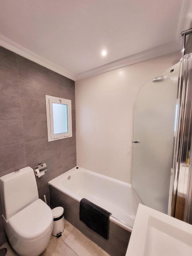 Stylish 3 Bedroom Penthouse In Marbella Centre With Large Pool Close To The Beach エクステリア 写真
